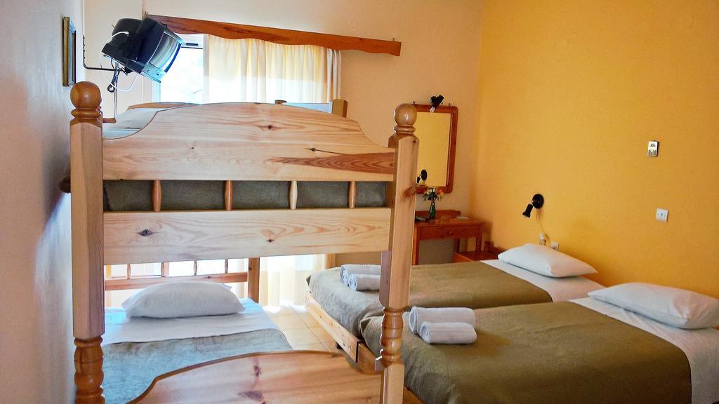 Hotel Galaxias Agioi Pandes Екстер'єр фото