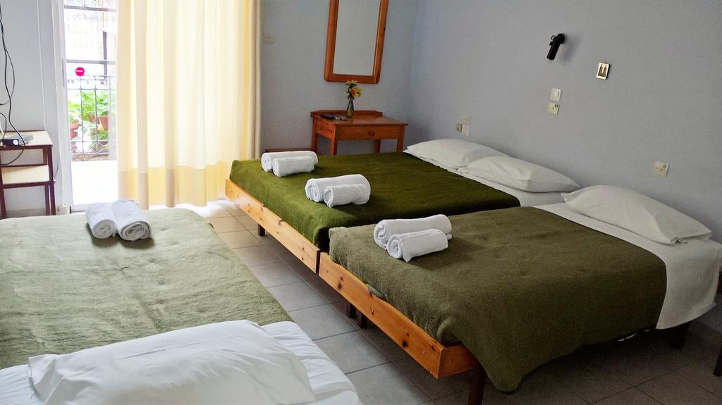 Hotel Galaxias Agioi Pandes Екстер'єр фото