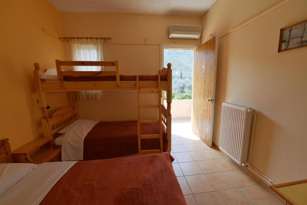 Hotel Galaxias Agioi Pandes Номер фото